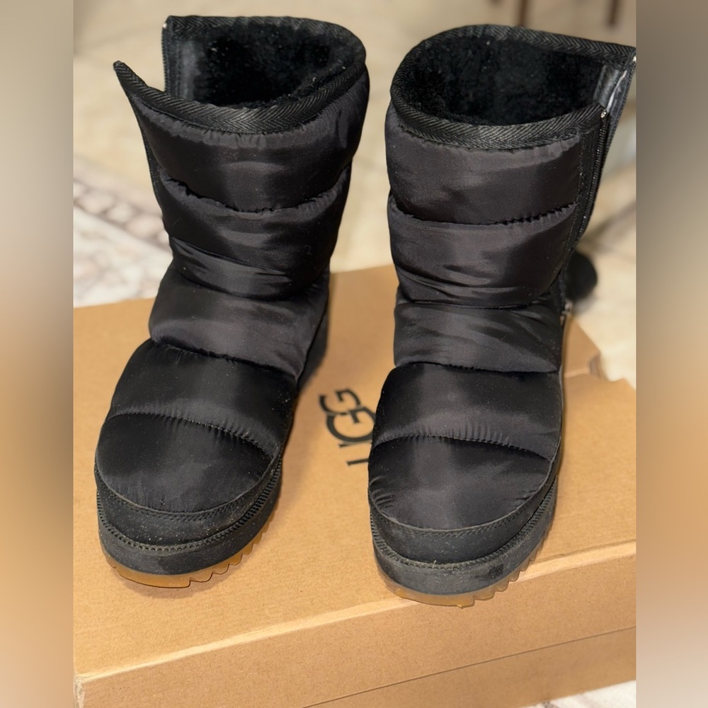 Ugg Women’s Ridge waterproof wedge Winter Boots